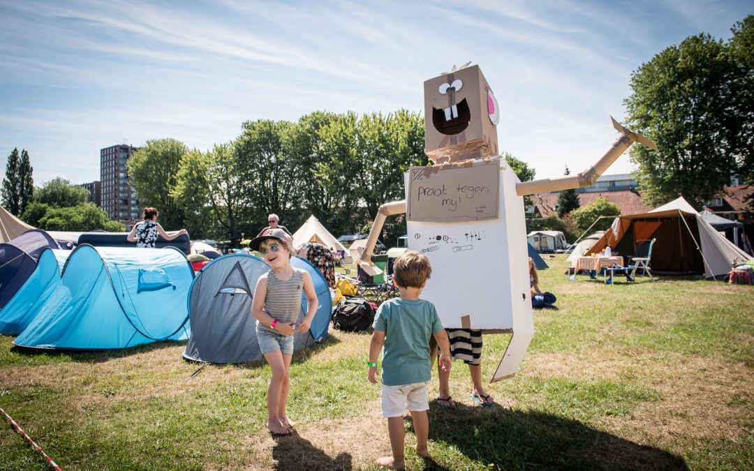 Tilburgers verblijven weekend lang in Spoorpark tijdens De Buurtcamping